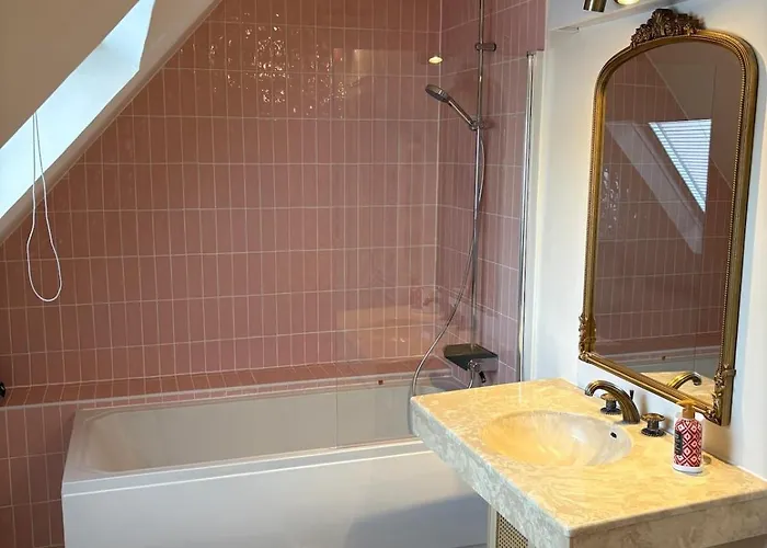 Great Free Parking *